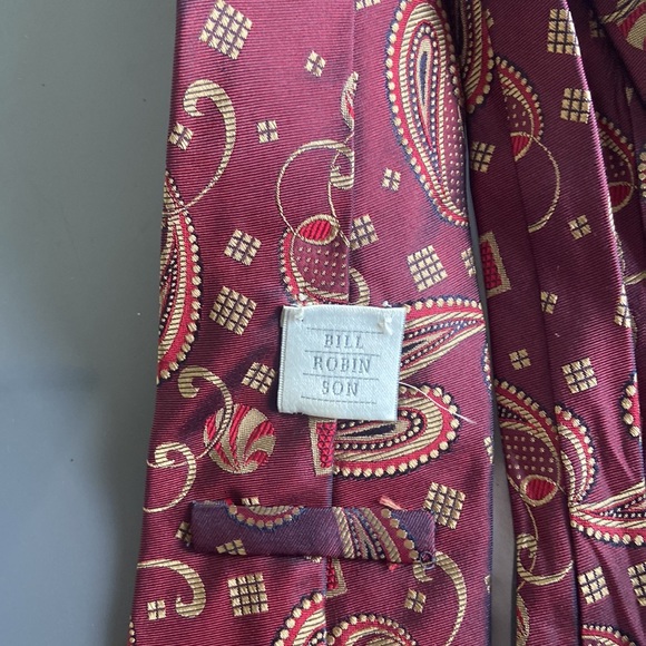 Silk hand tailored tie in burgundy and gold - Picture 3 of 4